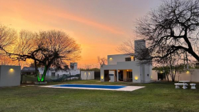 Bonita Casa para 4 en Maco
